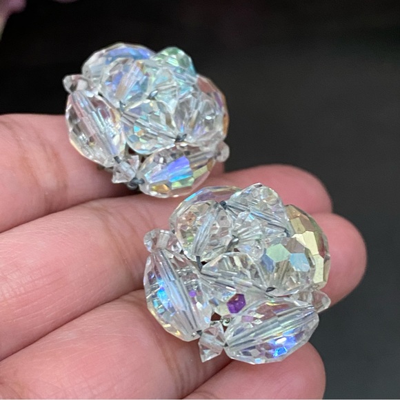 Vintage Laguna Aurora Borealis Cluster Clip Earrings - Picture 13 of 13
